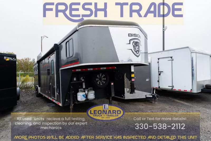 2022 Bison Trailers RG8311.S Horse Trailer