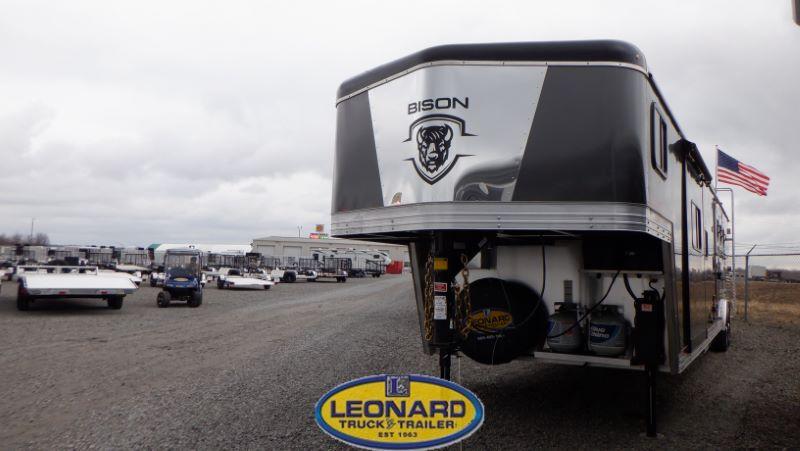 2022 New 3 Horse Bison Sv8316r Gooseneck With Living Quarters 2022 New 3 Horse Bison Sv8316r Gooseneck With Living Quarters