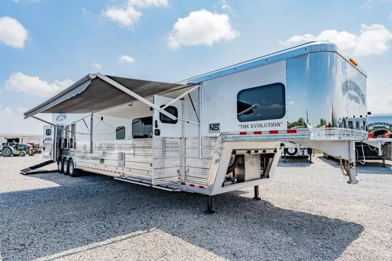 used Horse Trailers Bloomer  for sale, in North Jackson, OH Thumbnail 22