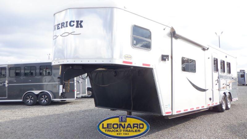 2012 HOOSIER 3 HORSE SLANT LOAD 8311 GOOSENECK WITH 11' LIVING QUARTERS 2012 HOOSIER 3 HORSE SLANT LOAD 8311 GOOSENECK WITH 11' LIVING QUARTERS
