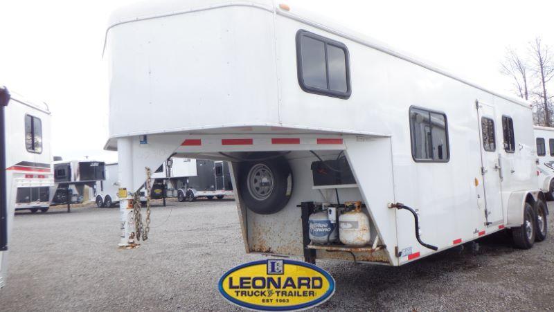 2014 BISON 2 HORSE SLANT LOAD 7208 GOOSENECK WITH 8' LIVING QUARTERS HORSE TRAILER 2014 BISON 2 HORSE SLANT LOAD 7208 GOOSENECK WITH 8' LIVING QUARTERS HORSE TRAILER