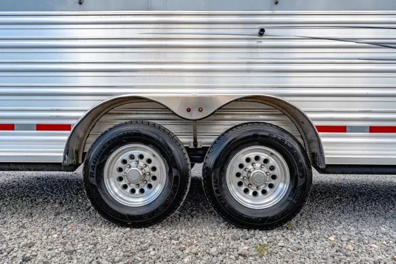 used Horse Trailers Logan Coach  for sale, in North Jackson, OH Thumbnail 6