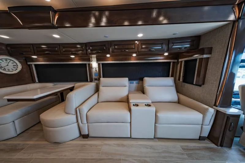 used Travel Trailers Newmar  for sale, in North Jackson, OH Thumbnail 26