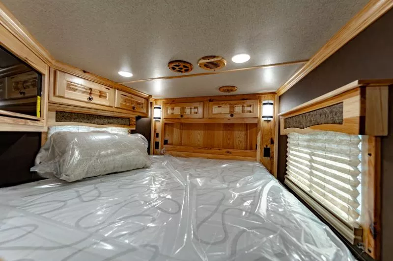 new Horse Trailers Merhow Trailers  for sale, in North Jackson, OH Thumbnail 16