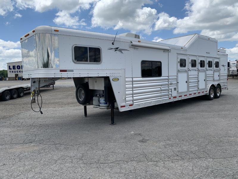 2015 5 HORSE PLATINUM GOOSENECK W/LIVING QUARTERS 2015 5 HORSE PLATINUM GOOSENECK W/LIVING QUARTERS