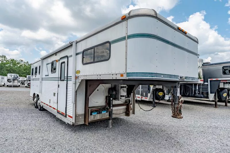 1999 Collin Arndt 8308LQ Horse Trailer