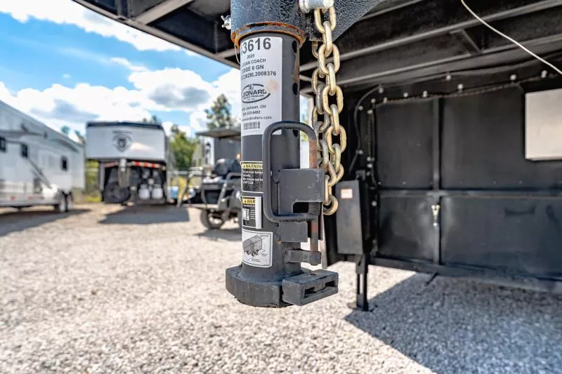 used Horse Trailers Logan Coach  for sale, in North Jackson, OH Thumbnail 4