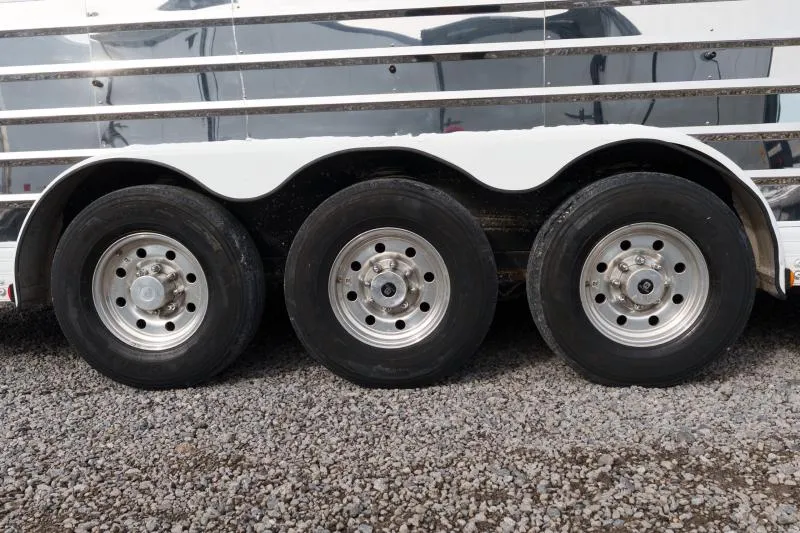 used Horse Trailers Sundowner Trailers  for sale, in North Jackson, OH Thumbnail 6