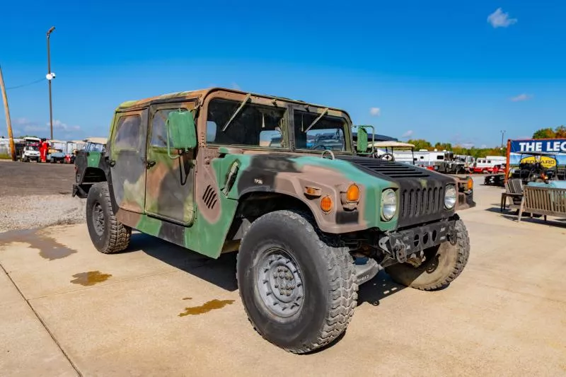 2007 AM General M1097R1 Truck