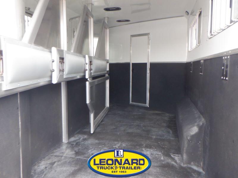 2023 New 4 Horse SMC SP849SR Gooseneck With 9' Living Quarters Horse Trailer 2023 New 4 Horse SMC SP849SR Gooseneck With 9' Living Quarters Horse Trailer