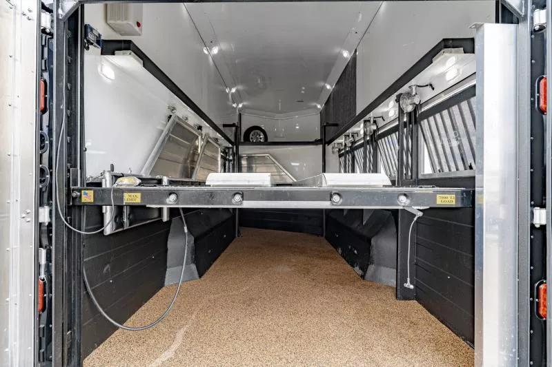 new Horse Trailers Logan Coach  for sale, in North Jackson, OH Thumbnail 24