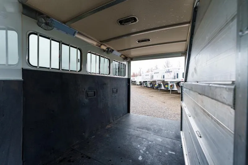 used Horse Trailers Cimarron Trailers  for sale, in North Jackson, OH Thumbnail 17