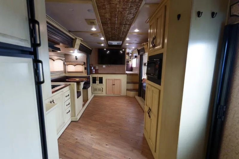 used Horse Trailers Sundowner Trailers  for sale, in North Jackson, OH Thumbnail 28