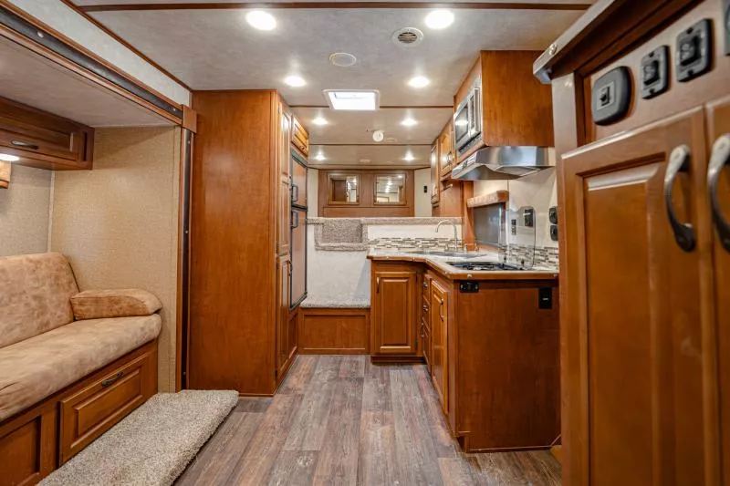 used Horse Trailers Bison Trailers  for sale, in North Jackson, OH Thumbnail 27