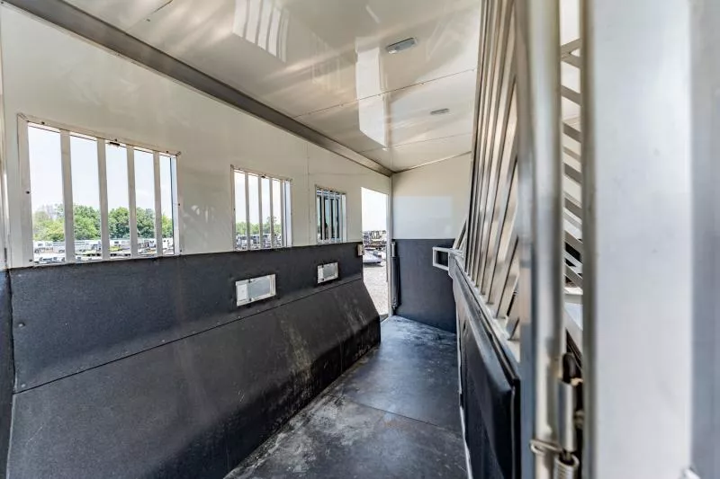 used Horse Trailers Bloomer  for sale, in North Jackson, OH Thumbnail 30