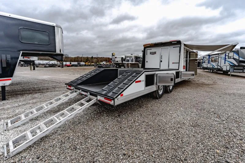 new Toy Haulers Logan Coach  for sale, in North Jackson, OH Thumbnail 12