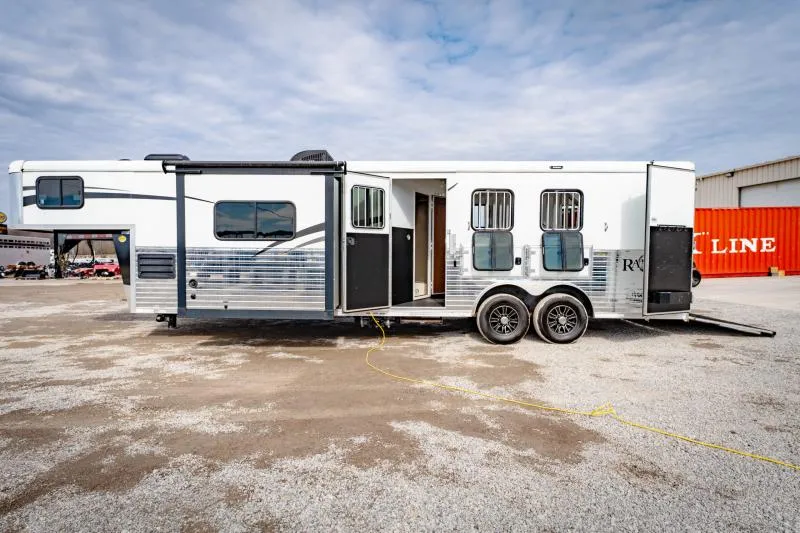 used Horse Trailers Bison Trailers  for sale, in North Jackson, OH Thumbnail 18