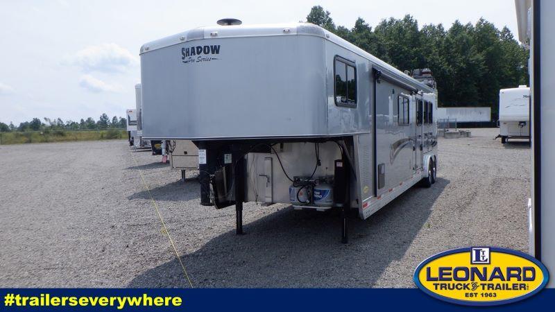 2019 3 HORSE SHADOW GOOSENECK WITH LIVING QUARTERS 2019 3 HORSE SHADOW GOOSENECK WITH LIVING QUARTERS