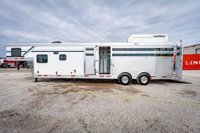 new Stock / Stock Combo Trailers SMC Horse Trailers  for sale, in North Jackson, OH Thumbnail 28