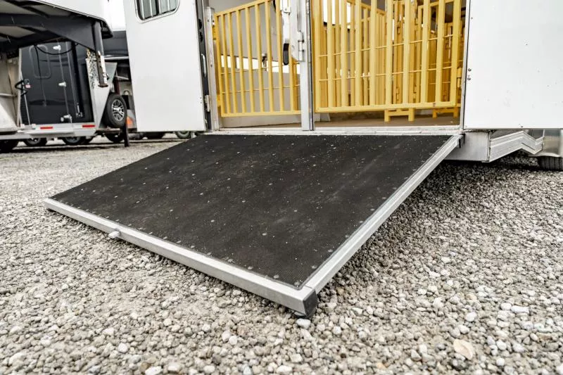 used Stock / Stock Combo Trailers Sundowner Trailers  for sale, in North Jackson, OH Thumbnail 13
