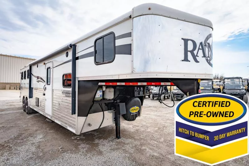 2016 Bison Trailers 8312RG Horse Trailer