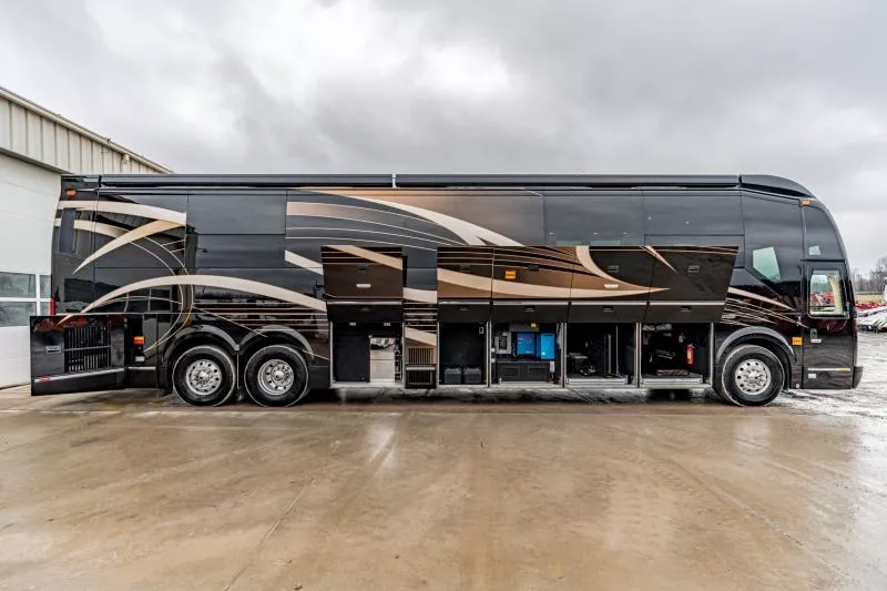 used Travel Trailers Emerald Luxury Coaches  for sale, in North Jackson, OH Thumbnail 10