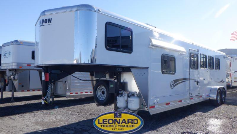 2022 NEW 4 HORSE SLANT LOAD SHADOW WEEKEND GETAWAY GOOSENECK WITH 9' LIVING QUARTERS 2022 NEW 4 HORSE SLANT LOAD SHADOW WEEKEND GETAWAY GOOSENECK WITH 9' LIVING QUARTERS