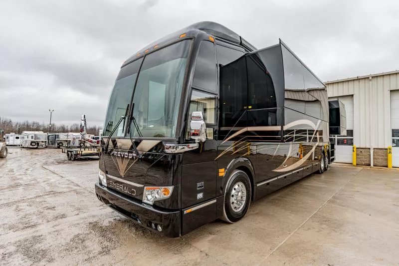 used Travel Trailers Emerald Luxury Coaches  for sale, in North Jackson, OH Thumbnail 26