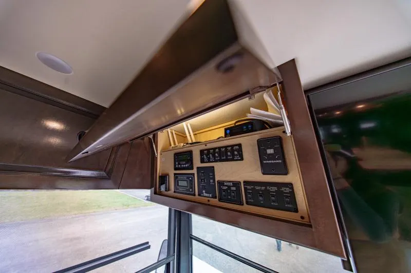 used Travel Trailers Newmar  for sale, in North Jackson, OH Thumbnail 24