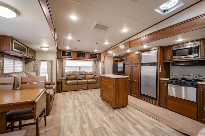 used Travel Trailers Highland Ridge RV  for sale, in North Jackson, OH Thumbnail 12