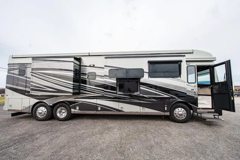 used Travel Trailers Newmar  for sale, in North Jackson, OH Thumbnail 4