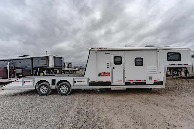 new Toy Haulers Logan Coach  for sale, in North Jackson, OH Thumbnail 5