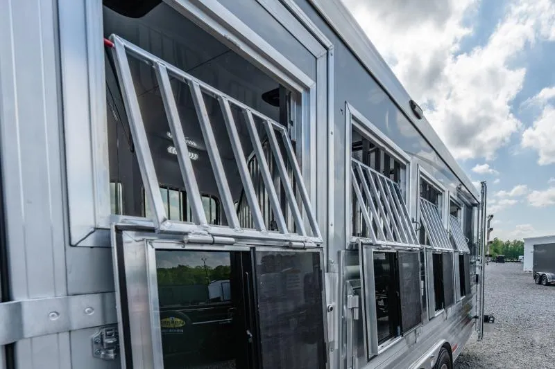 new Horse Trailers Merhow Trailers  for sale, in North Jackson, OH Thumbnail 15