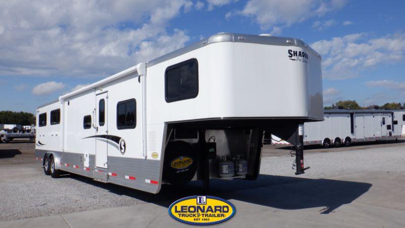 2022 4 HORSE SHADOW GOOSENECK WITH LIVING QUARTERS 2022 4 HORSE SHADOW GOOSENECK WITH LIVING QUARTERS