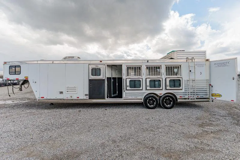 used Horse Trailers Integrity Trailers  for sale, in North Jackson, OH Thumbnail 17