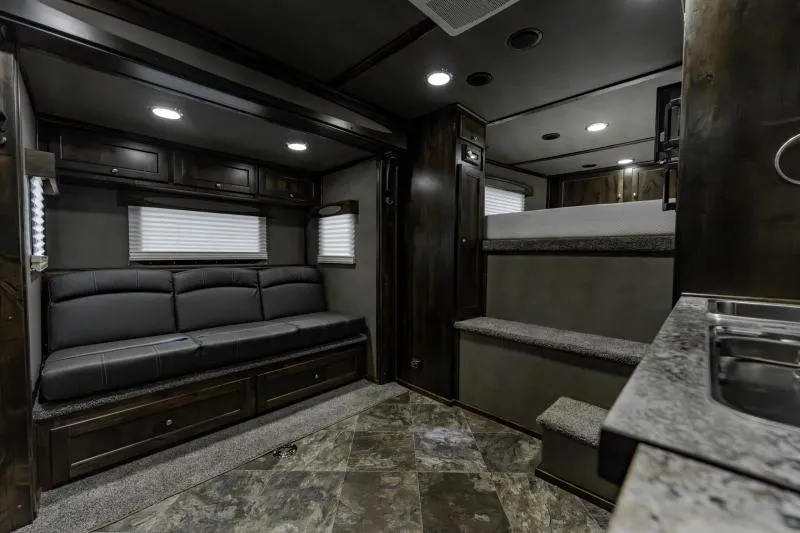 new Toy Haulers Logan Coach  for sale, in North Jackson, OH Thumbnail 17