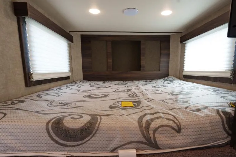 used Horse Trailers Shadow Trailers  for sale, in North Jackson, OH Thumbnail 25