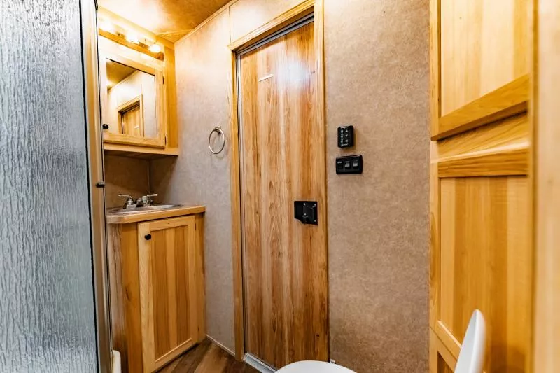 used Horse Trailers Lakota  for sale, in North Jackson, OH Thumbnail 16