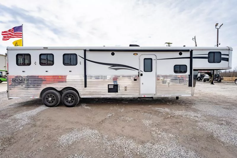 used Horse Trailers Bison Trailers  for sale, in North Jackson, OH Thumbnail 6