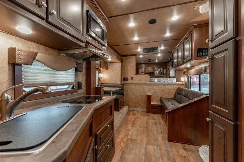 used Horse Trailers Exiss Trailers  for sale, in North Jackson, OH Thumbnail 19