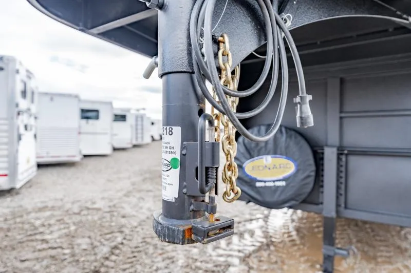 new Horse Trailers Logan Coach  for sale, in North Jackson, OH Thumbnail 4