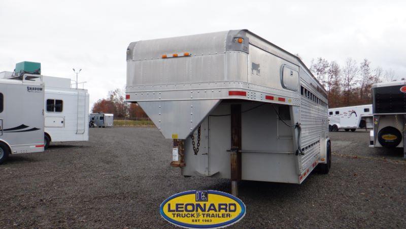 2001 EBY 22' 7.5X22 GOOSENECK STOCK TRAILER 2001 EBY 22' 7.5X22 GOOSENECK STOCK TRAILER