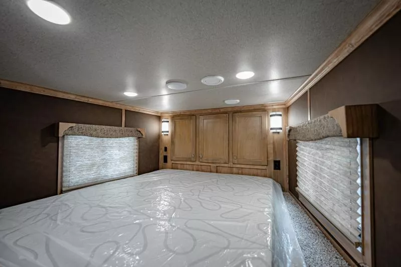 new Horse Trailers Merhow Trailers  for sale, in North Jackson, OH Thumbnail 17