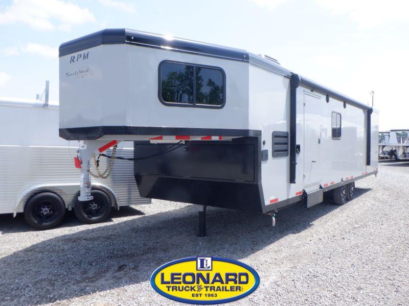 2023 New 28' Trails West Free Ride Gooseneck Ultimate Sports Hauler 2023 New 28' Trails West Free Ride Gooseneck Ultimate Sports Hauler