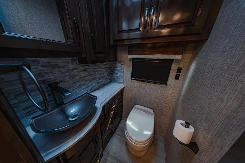 used Travel Trailers Newmar  for sale, in North Jackson, OH Thumbnail 29