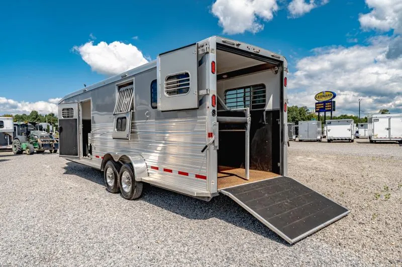 used Horse Trailers Logan Coach  for sale, in North Jackson, OH Thumbnail 17