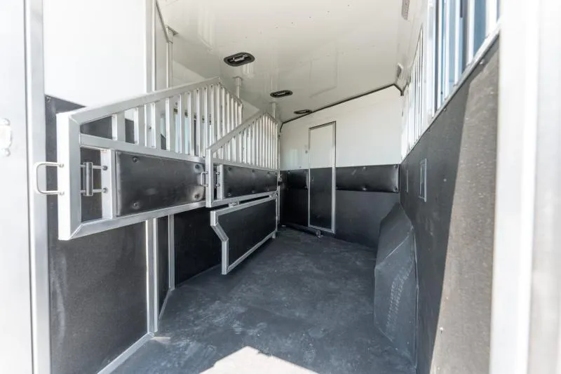 new Horse Trailers Merhow Trailers  for sale, in North Jackson, OH Thumbnail 17