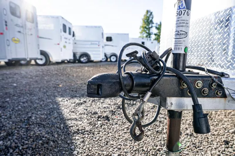 used Horse Trailers Shadow Trailers  for sale, in North Jackson, OH Thumbnail 4
