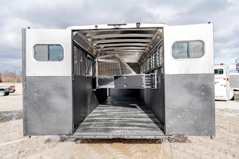 new Horse Trailers Logan Coach  for sale, in North Jackson, OH Thumbnail 14