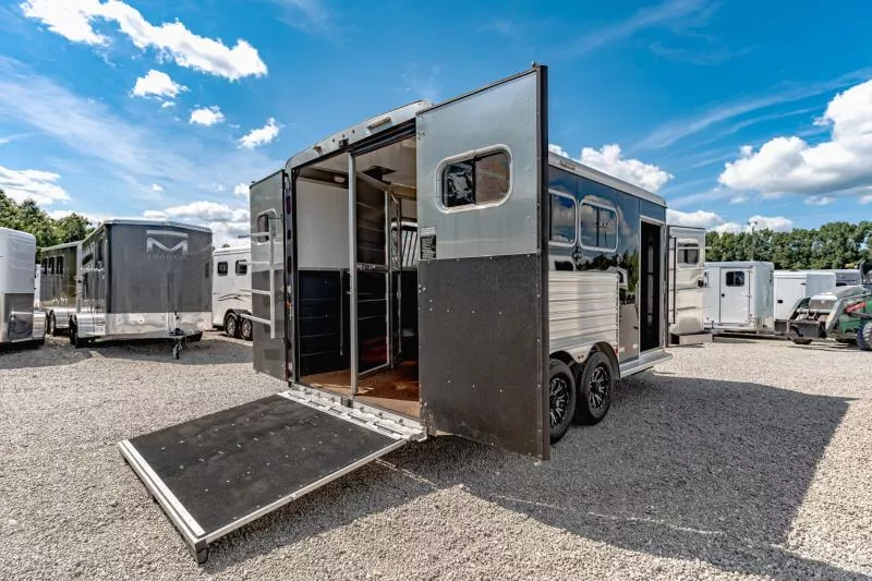 used Horse Trailers Logan Coach  for sale, in North Jackson, OH Thumbnail 12